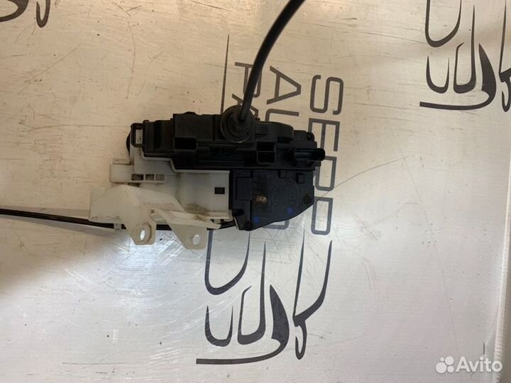 Замок двери задний правый Kia Ceed ED G4FA 2010