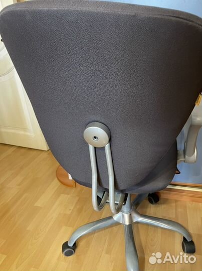 Стул офисный б/у