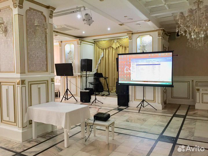 Аренда проектора с экраном в Томске HD (16:9)