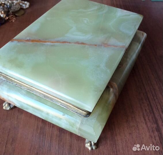 Шкатулка из оникса