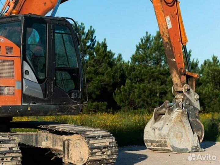 Стекло правое у стрелы Komatsu