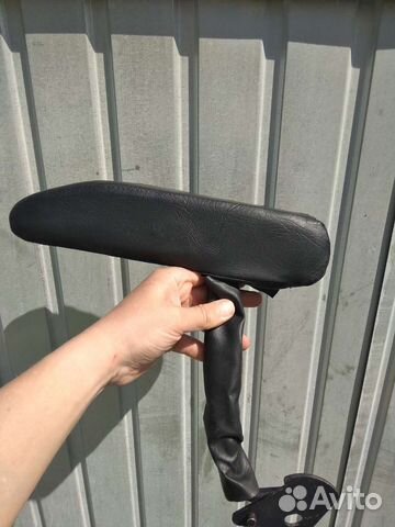 Подлокотник