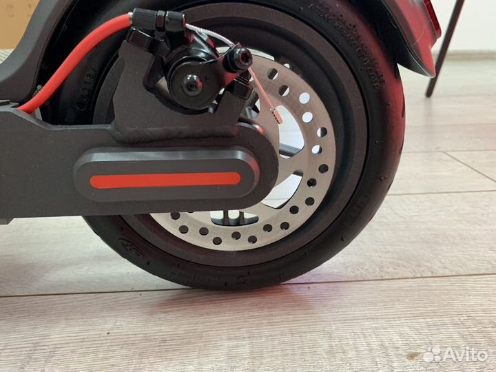 Электросамокат Xiaomi M365