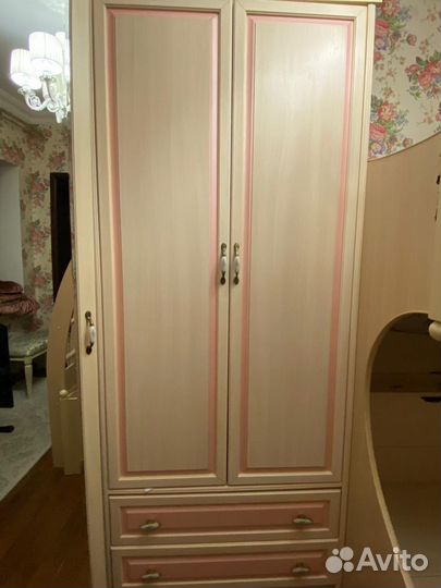 Мебель в детскую комнату