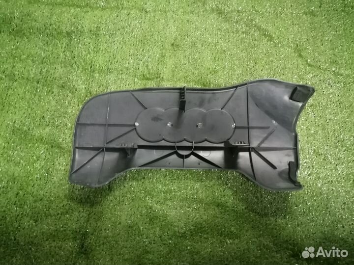 Декоративная крышка двс 06C103931D Audi A4 A4 B6 8