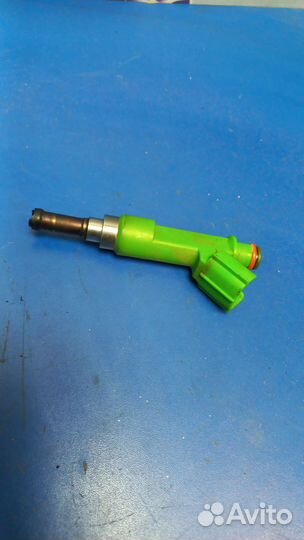 Форсунка топливная Toyota 2AR-FE 2.5,2320939175