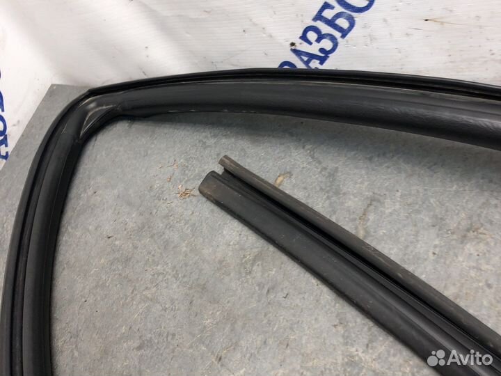 Пер лев уплотнитель Альмера н16