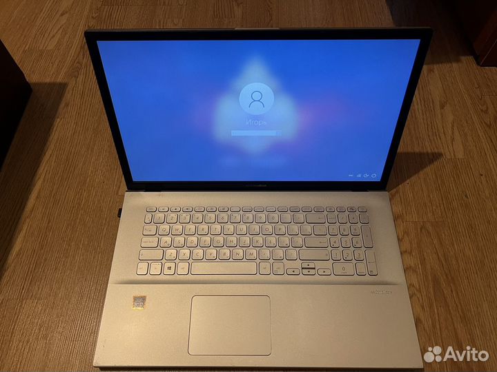 Ноубук asus VivoBook