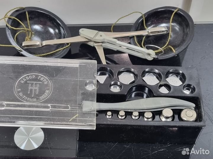 Ювелирные весы с гирьками