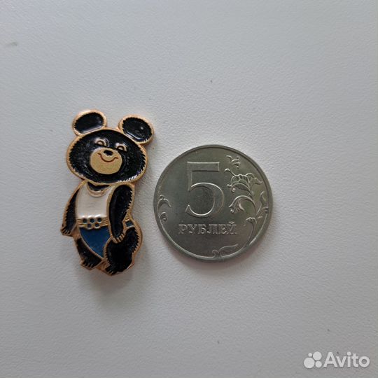 Значок олимпийский мишка. Олимпиада 80