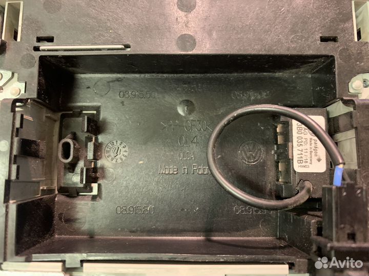 Volkswagen Polo Плафон салонный