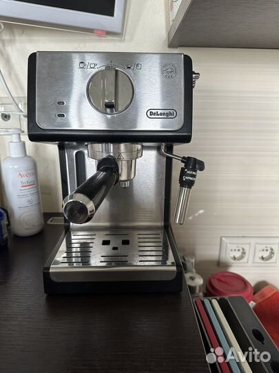 Кофеварка рожковая delonghi