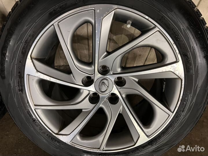 Nokian Tyres Hakkapeliitta R2 SUV 225/60 R18