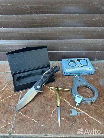 Наручники Нож