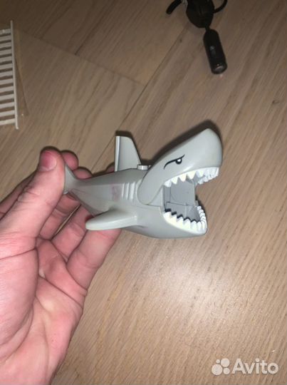 Lego Акула - Минифигурка Большая акула Цвет Серый