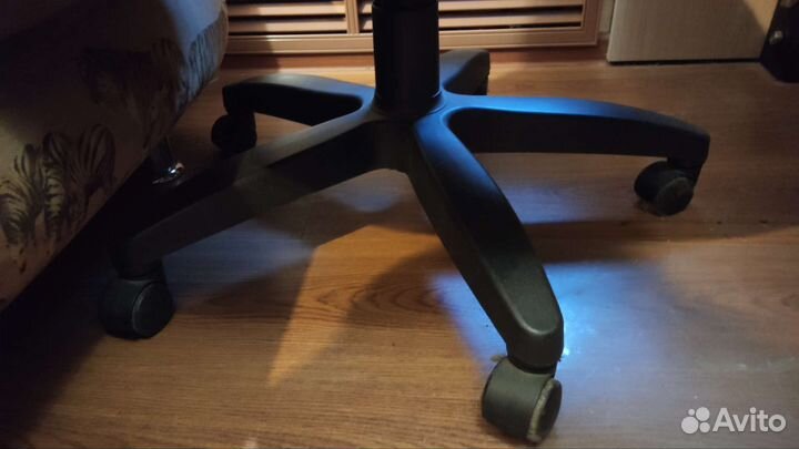 Компьютерное кресло