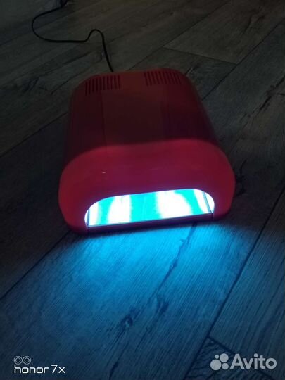 Лампа для ногтей