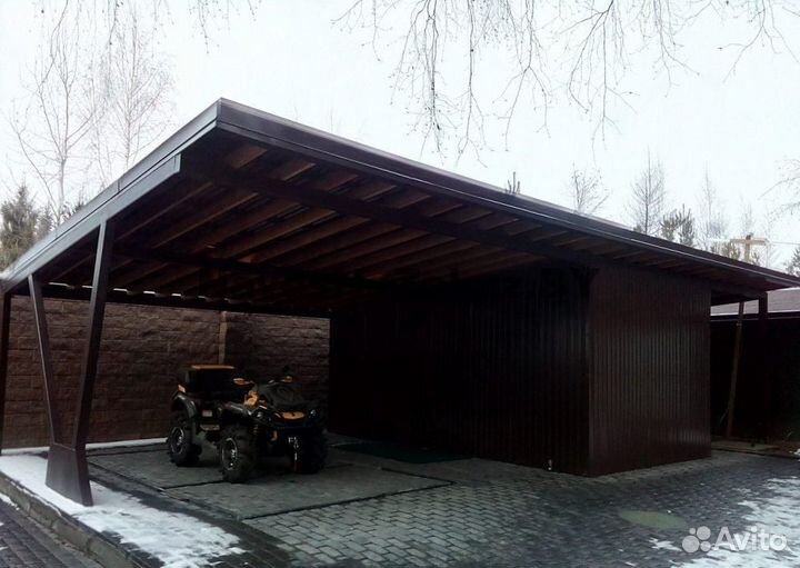 Навес с хозблоком