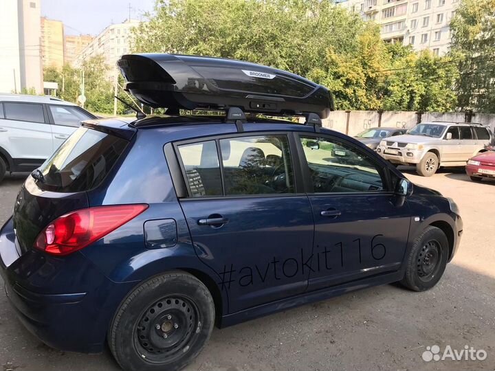 Бокс на крышу Broomer глянцевый на Nissan Tiida