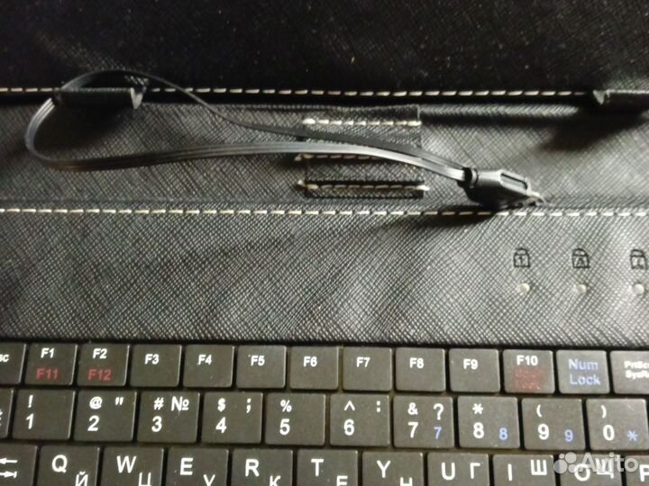 Чехол клавиатура для планшета