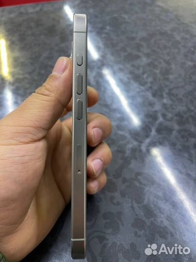 iPhone 15 Pro, 128 ГБ