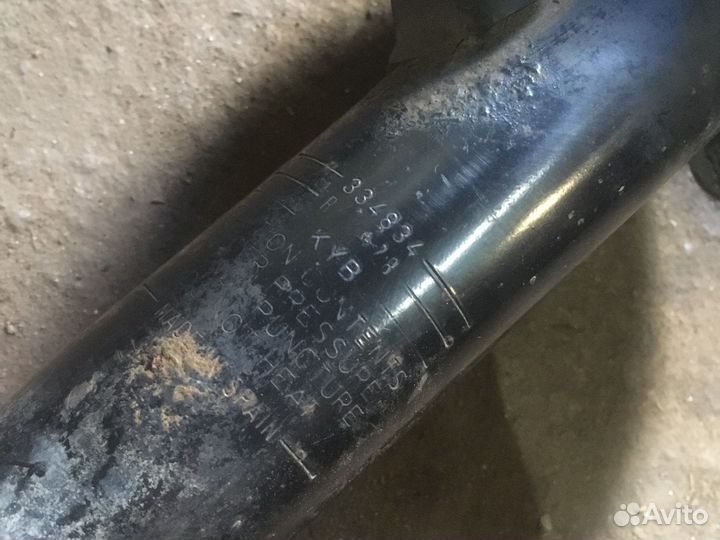 Амортизатор перед Ауди А3 Гольф 5 6 Октавия 2 Ети