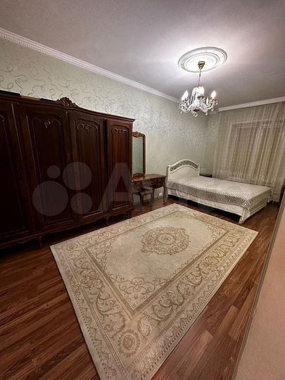 4-к. квартира, 120 м², 1/5 эт.