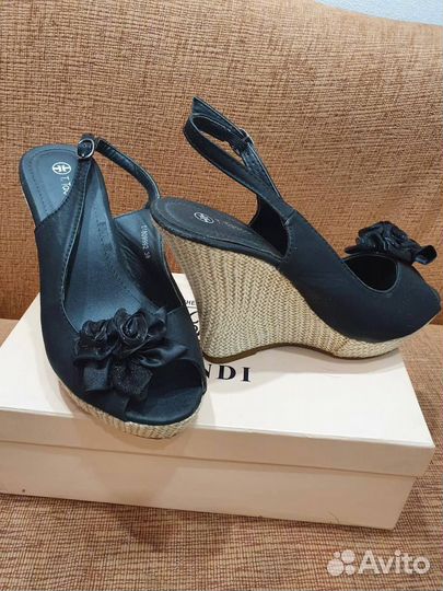 Босоножки женские и туфли 38 размер