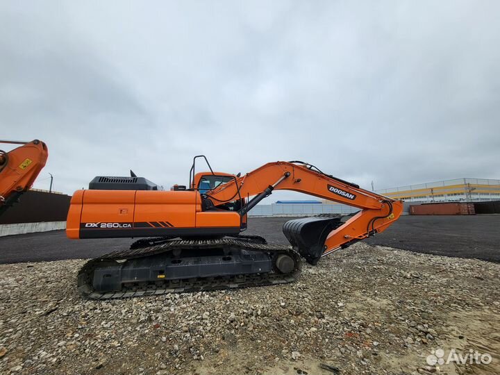 Гусеничный экскаватор Develon DX260LC-7M, 2024