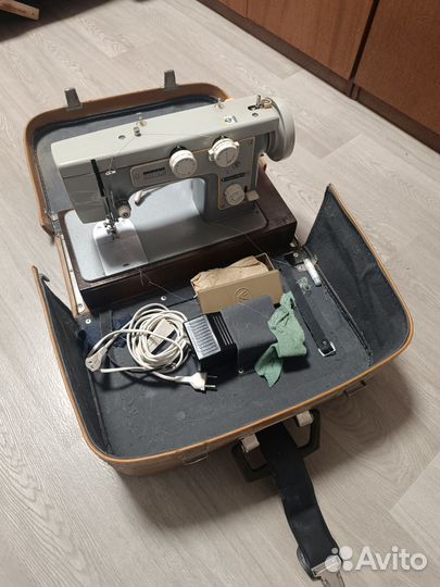 Швейная машинка бу электрическая