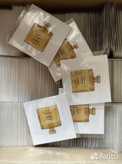 Парфюмированный стикер chanel essence