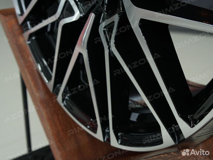 Литые диски R20 на BMW. Арт3289