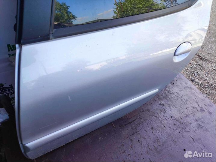 Дверь задняя левая Peugeot 206