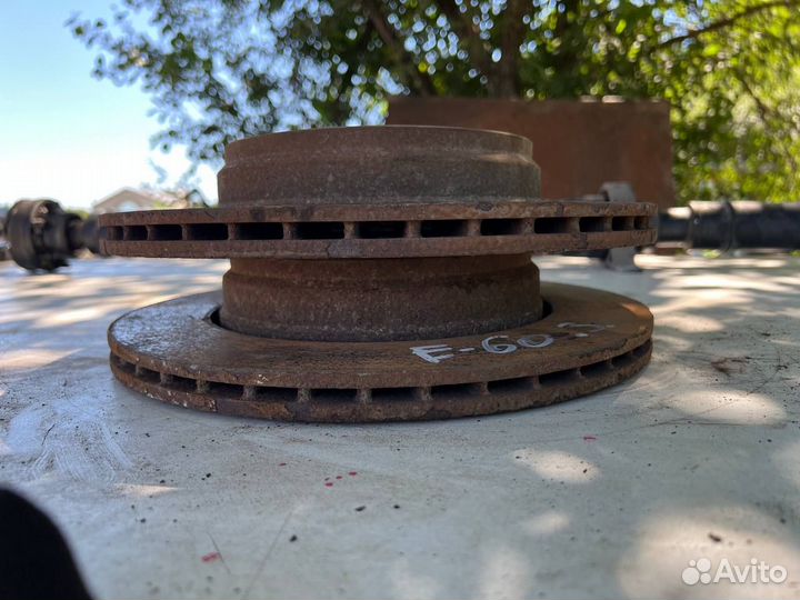 Диск тормозной задний BMW5 E60