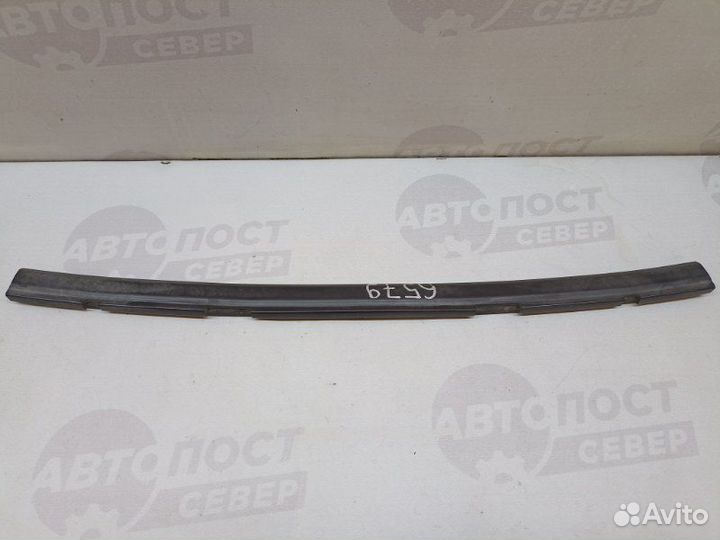 Уплотнитель передний Volkswagen Touareg 7L AXQ