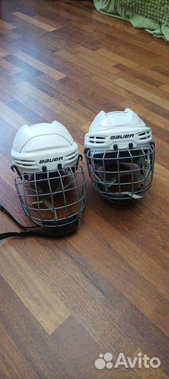 Хоккейный шлем