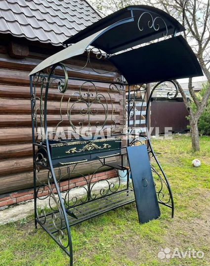 Мангал с крышей