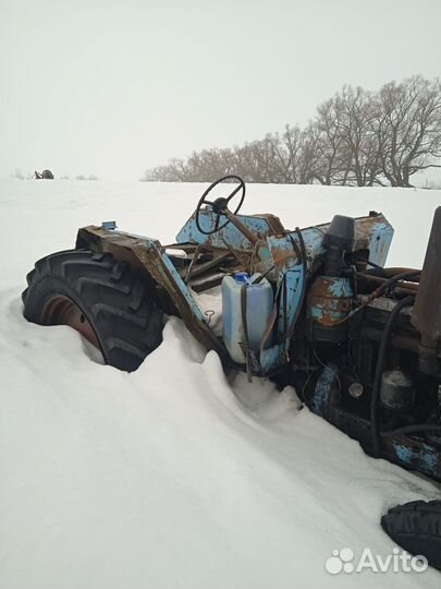 Трактор мтз в разбор