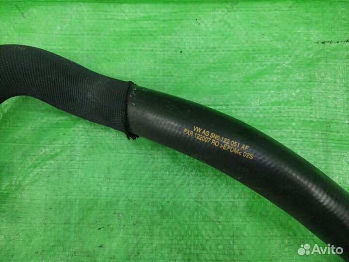 Патрубок радиатора Volkswagen Tiguan