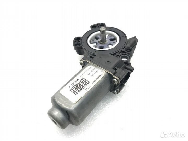 Моторчик стеклоподъемника задний левый Nissan