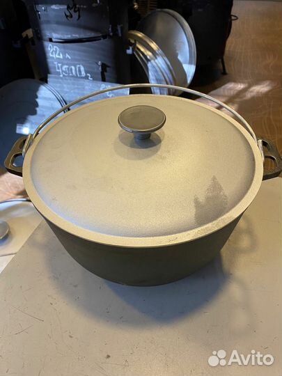 Котелок чугунный