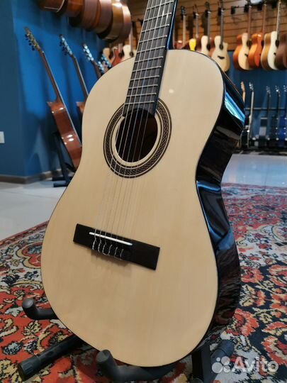 Гитара 3/4 классическая Veston