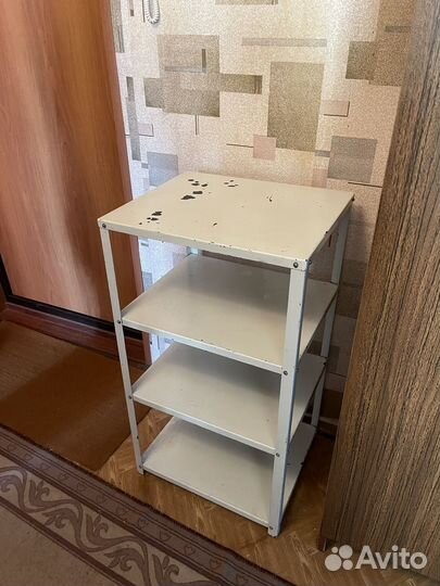 Металлическая этажерка