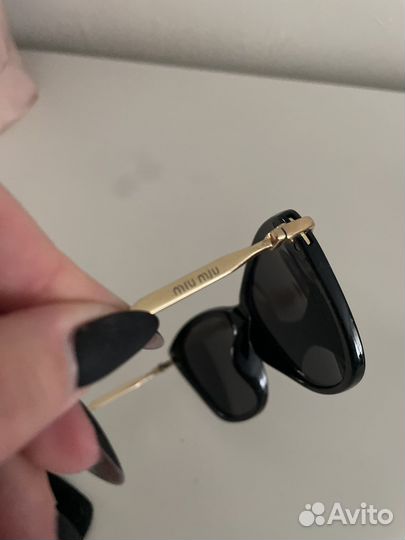 Солнцезащитные очки miu miu