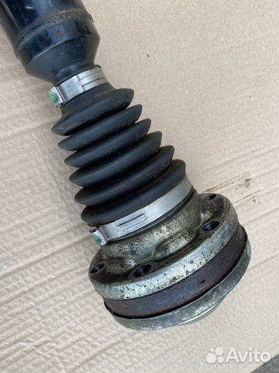 Привод Passat B7 правый 1.8