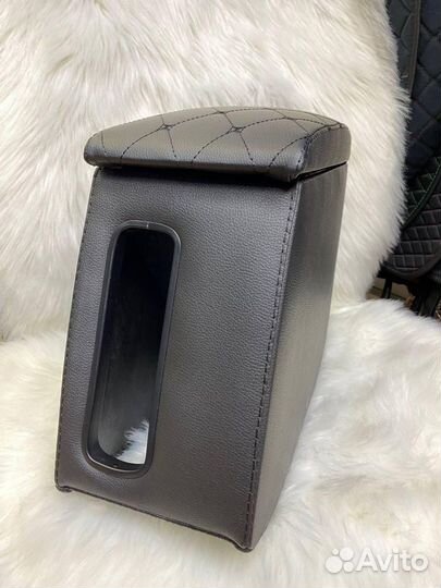 Бар/подлокотник Renault Duster 2021