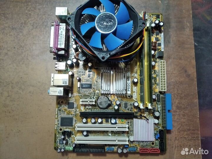 Материнская плата с процессором и памятью