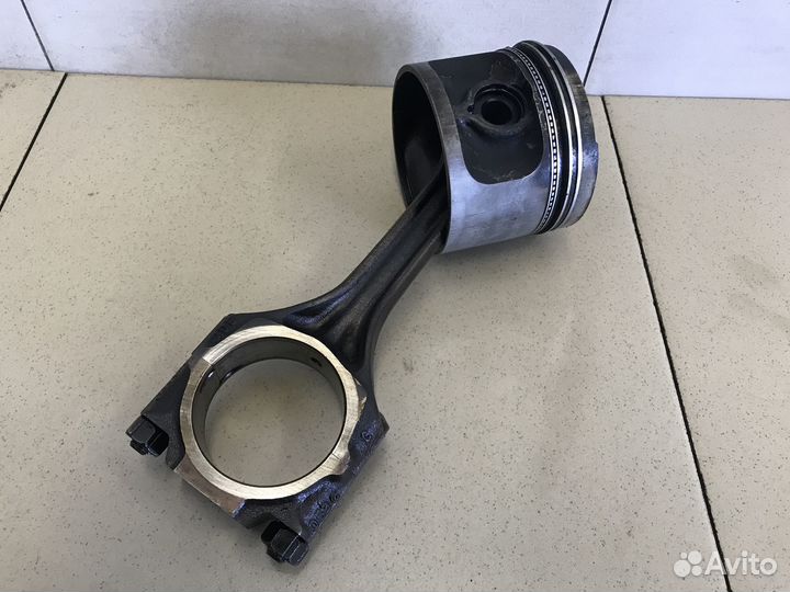 Поршень с шатуном 80/90 B3 1986-1991