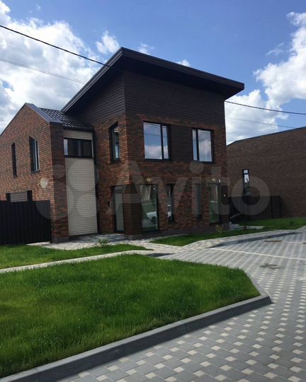 Таунхаус 100 м² на участке 2 сот.