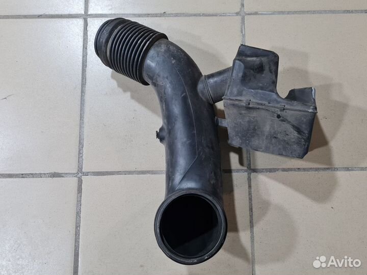 Патрубок воздухозаборника BMW X5 E53 2002г
